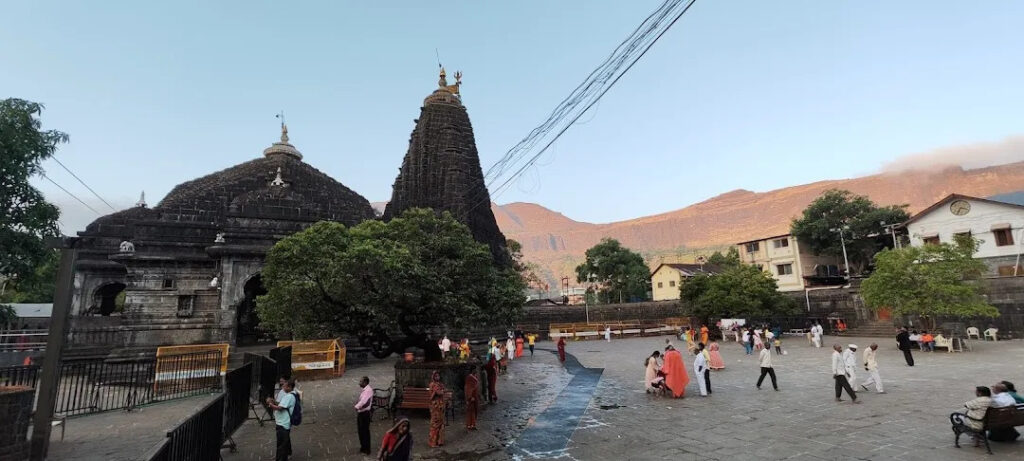 trimabkeshwar temple 